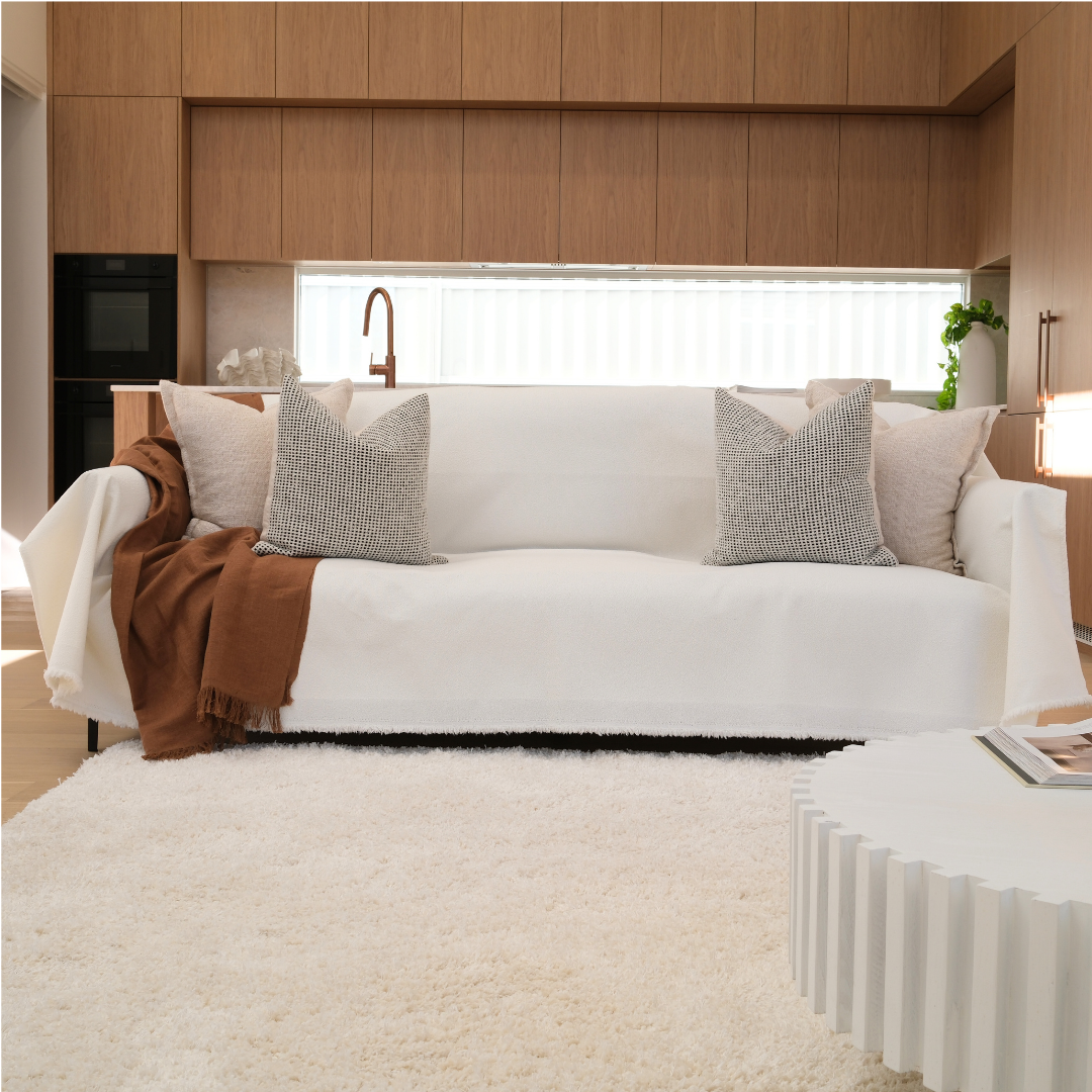 The Couch Throw Protector - Performance+ Boucle