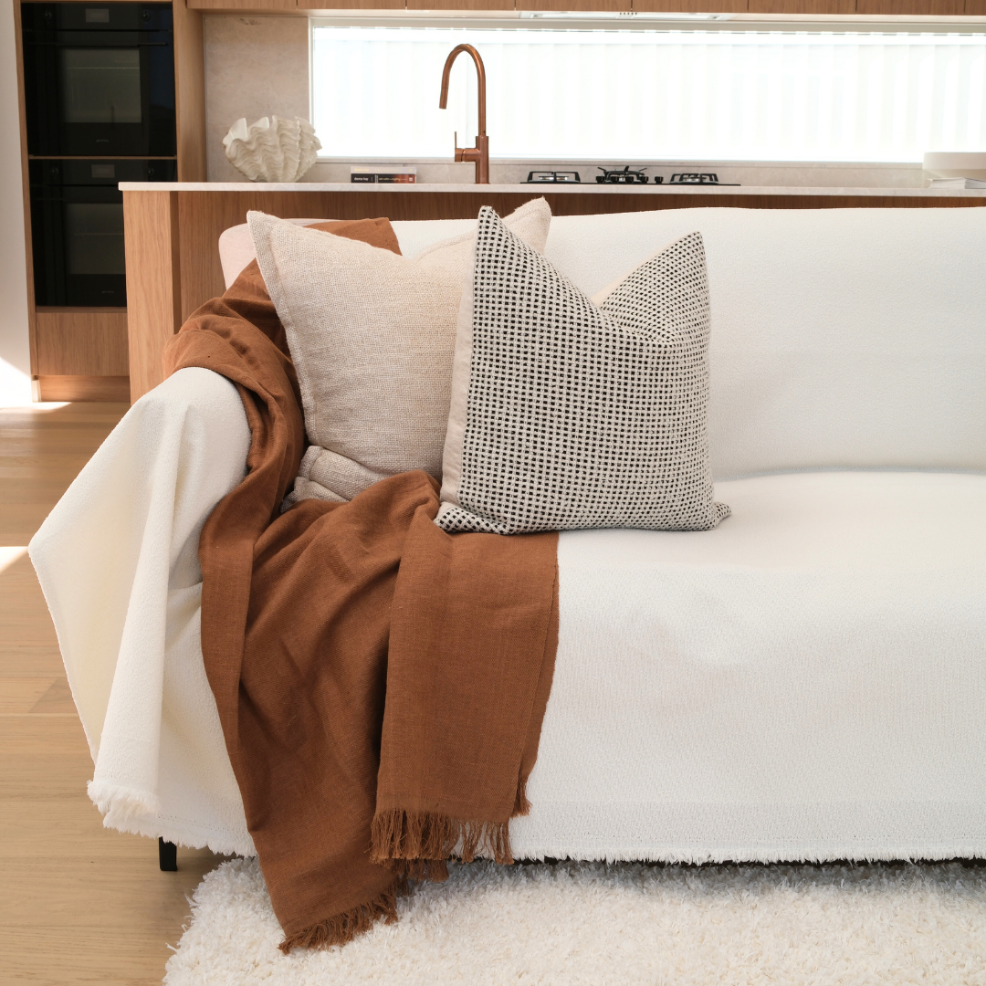 The Couch Throw Protector - Performance+ Boucle