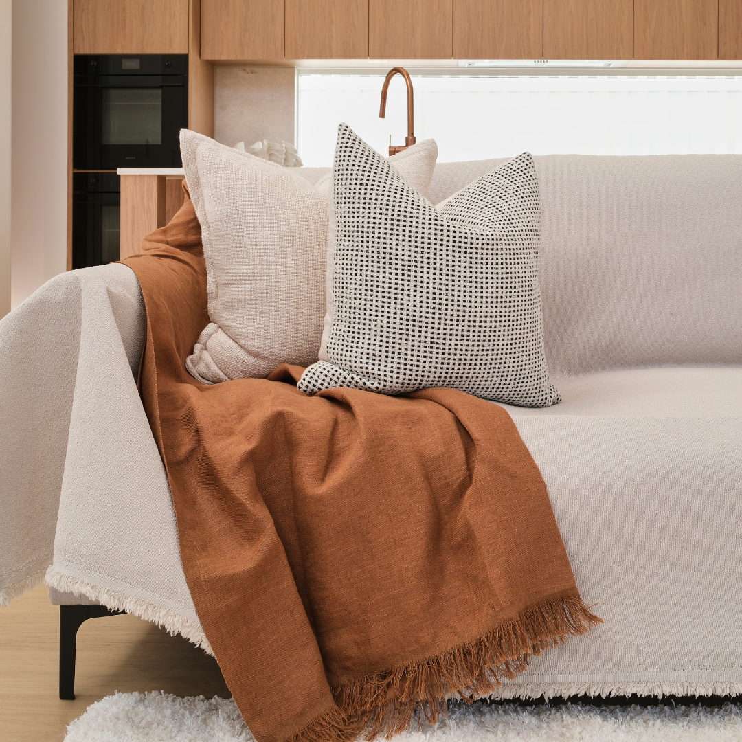 The Couch Throw Protector - Performance+ Boucle