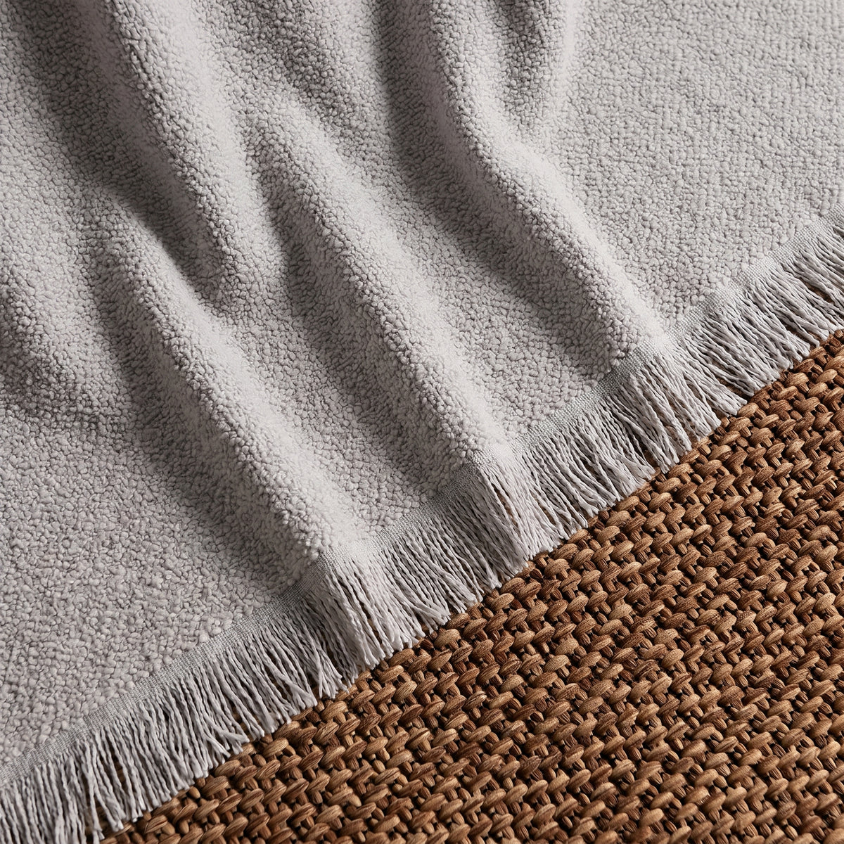 The Couch Throw Protector - Boucle